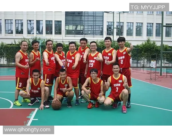 深圳篮球队在篮球团队协作排行榜中荣获第二名展现出色团队精神与默契配合